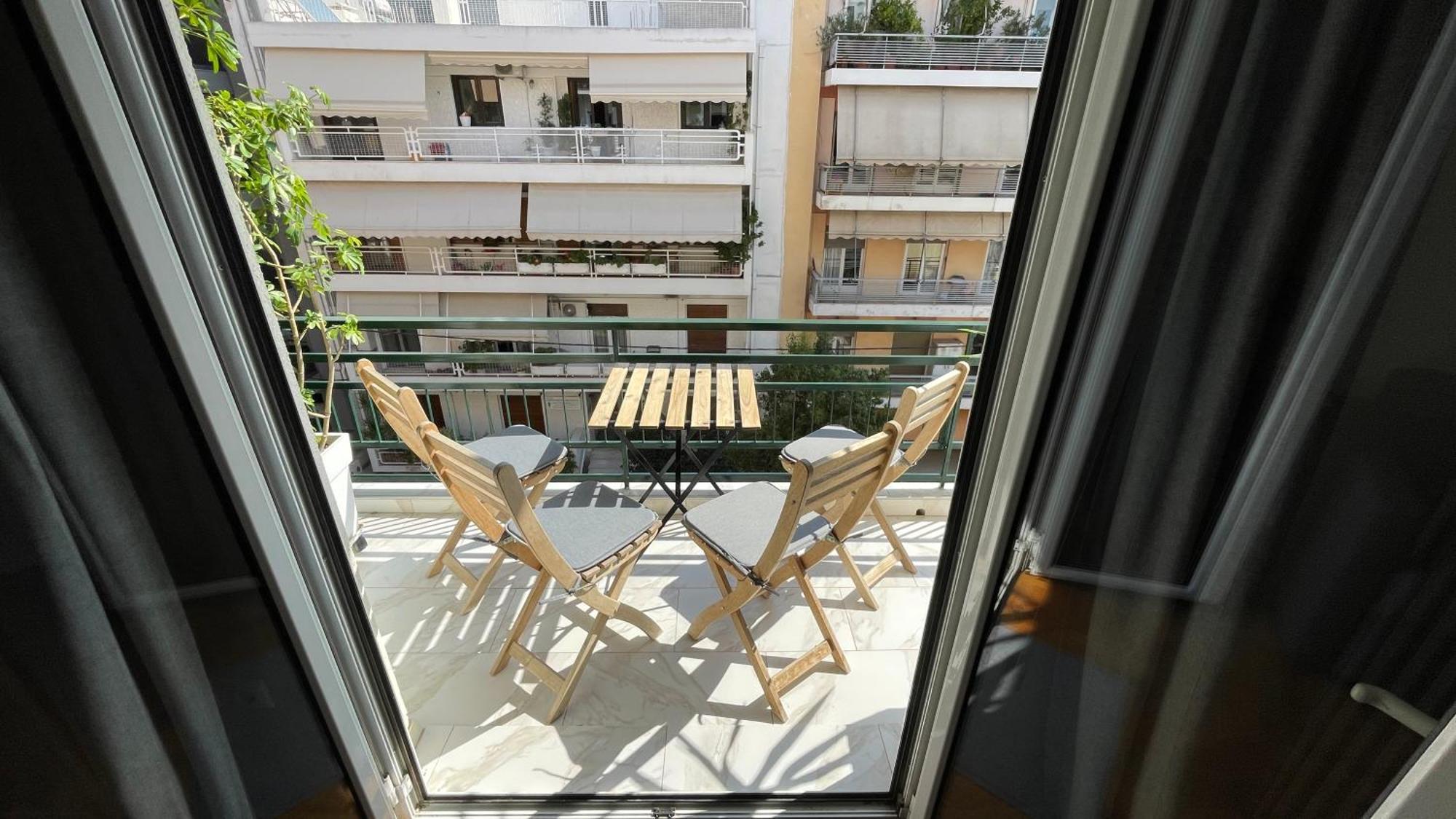 4 Newly Renovated Charming Apartments Steps From Panormou Metro Station เอเธนส์ ภายนอก รูปภาพ
