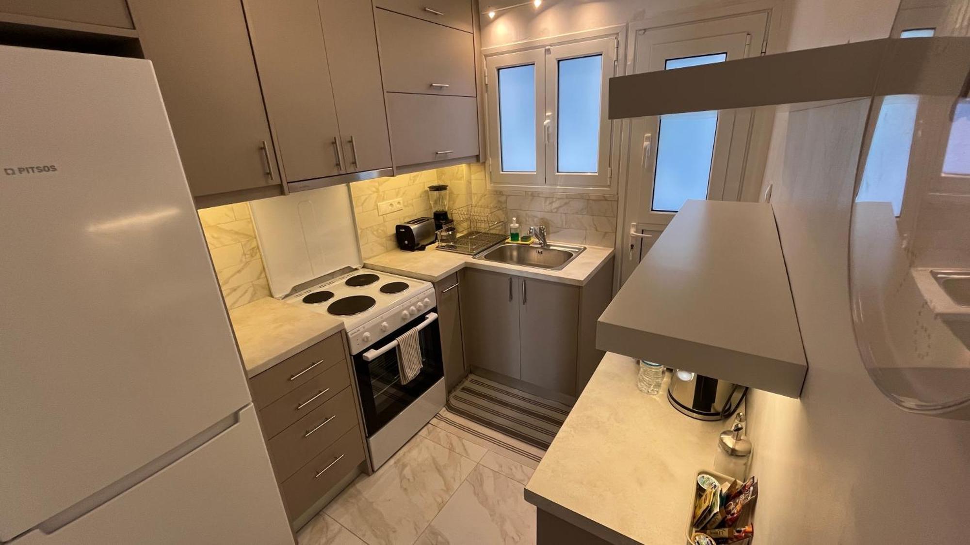 4 Newly Renovated Charming Apartments Steps From Panormou Metro Station เอเธนส์ ห้อง รูปภาพ