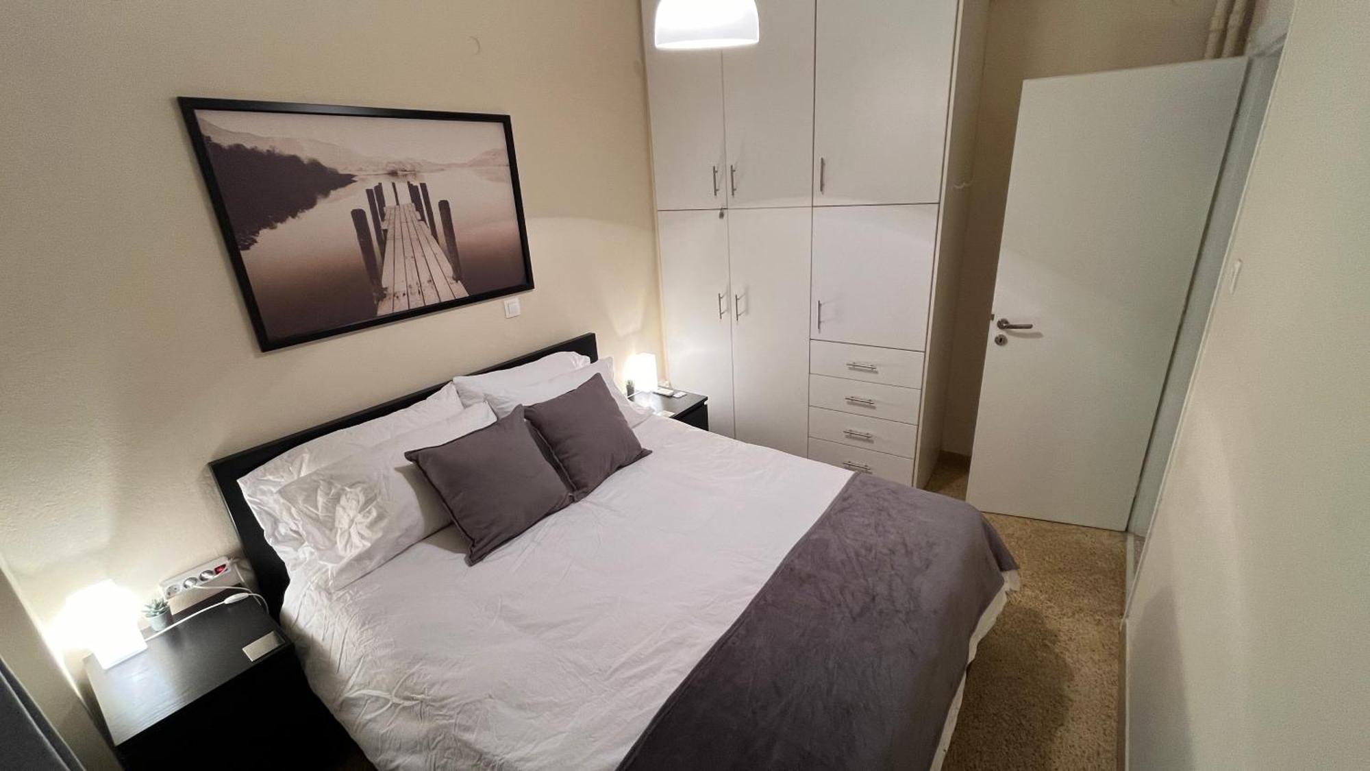4 Newly Renovated Charming Apartments Steps From Panormou Metro Station เอเธนส์ ห้อง รูปภาพ