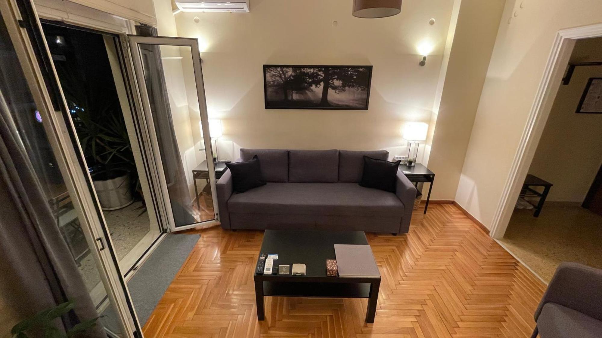 4 Newly Renovated Charming Apartments Steps From Panormou Metro Station เอเธนส์ ห้อง รูปภาพ