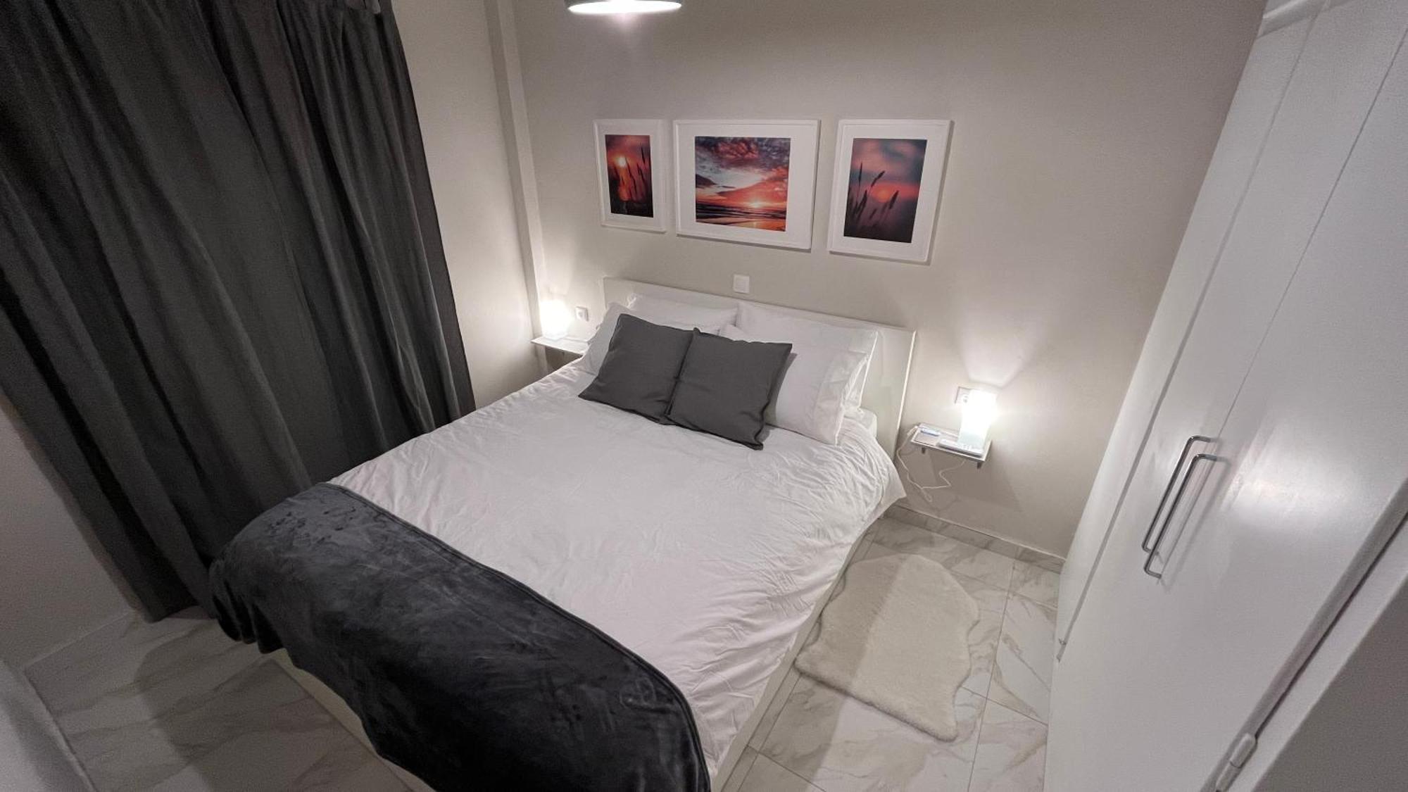 4 Newly Renovated Charming Apartments Steps From Panormou Metro Station เอเธนส์ ห้อง รูปภาพ