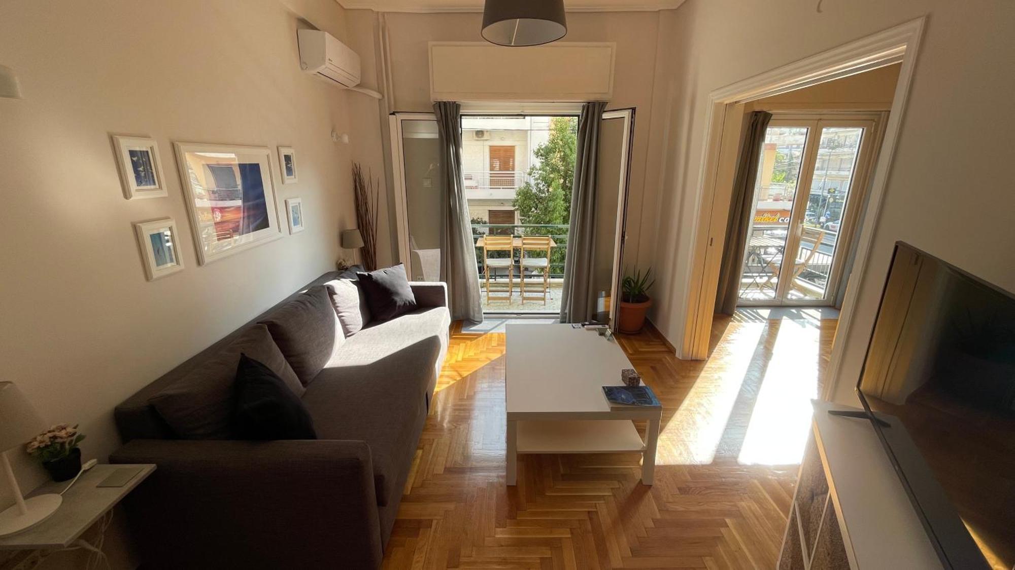 4 Newly Renovated Charming Apartments Steps From Panormou Metro Station เอเธนส์ ห้อง รูปภาพ